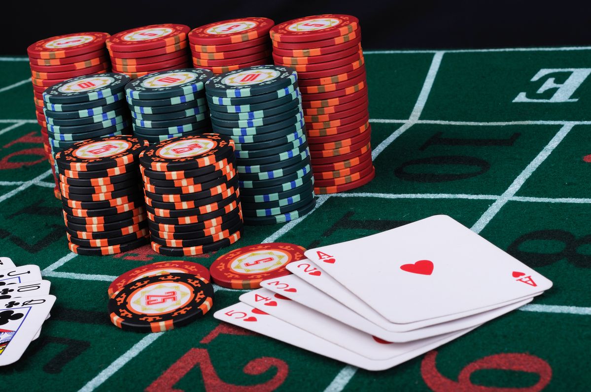 Slots 777 کھلاڑیوں کے لیے لائیو کیسینو سیکشن
